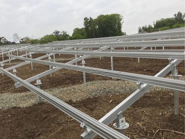 태양광 패널 기둥 장착