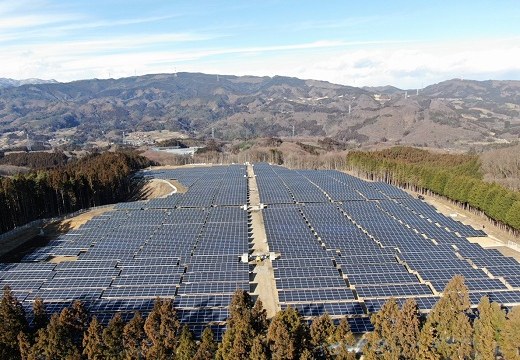 일본의 지상 마운트 태양열 건 드리는 4.4MW
